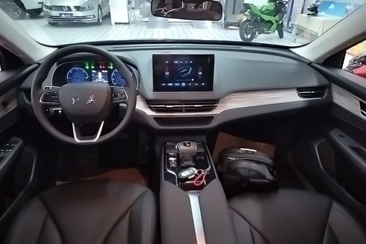 Used Hongqi E-QM5 2024 560km PLUS Center Console