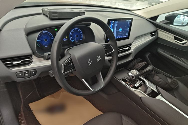 Used Hongqi E-QM5 2024 610 km PLUS Center Console