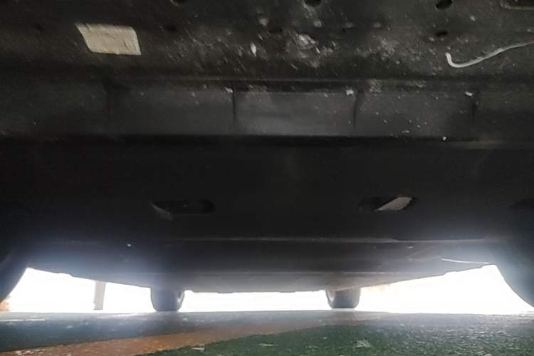 Used Hongqi E-QM5 2024 450km Range Commuter Version Chassis Front