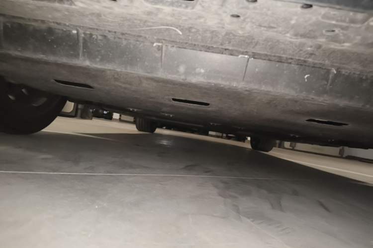 Used Hongqi E-QM5 2024 450km Range Commuter Version Chassis Front