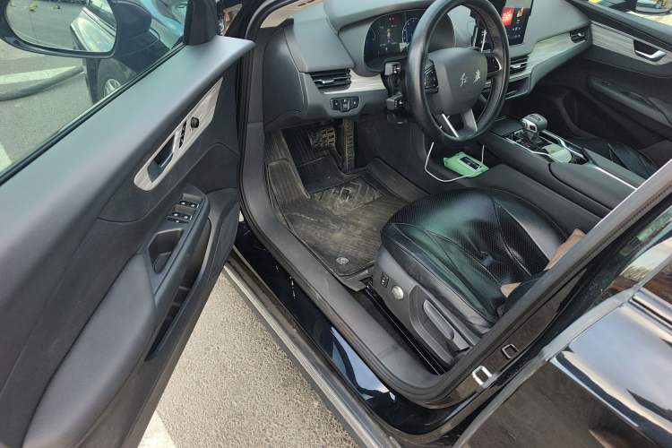 Used Hongqi E-QM5 2024 610 km PLUS Driver Seat