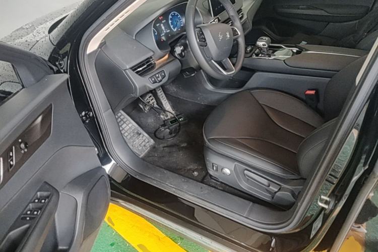 Used Hongqi E-QM5 2024 450km Range Commuter Version Driver Seat