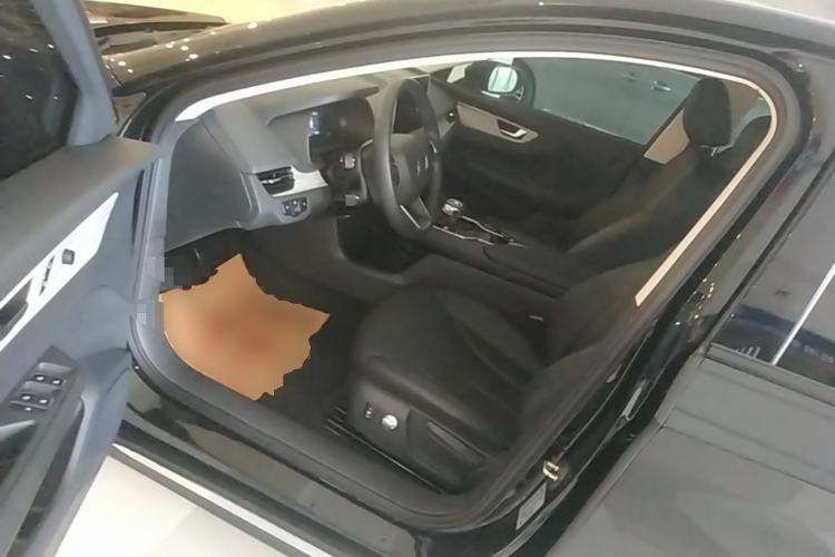 Used Hongqi E-QM5 2024 610 km PLUS Driver Seat