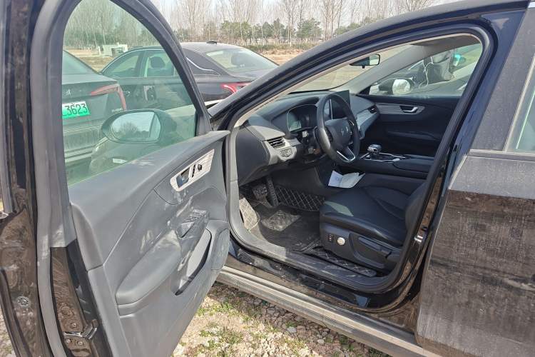 Used Hongqi E-QM5 2024 500km Range Edition Driver Seat