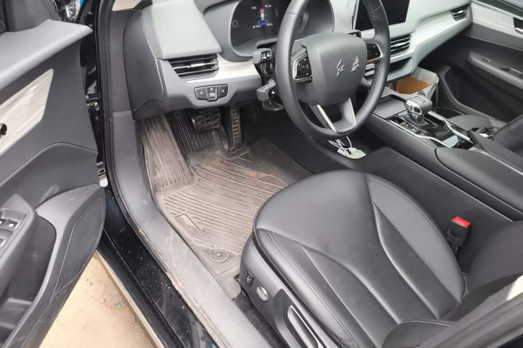 Used Hongqi E-QM5 2024 610 km PLUS Driver Seat