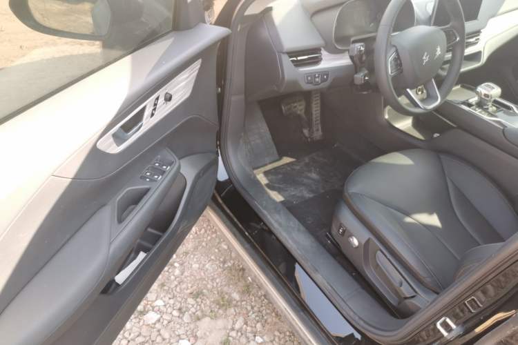 Used Hongqi E-QM5 2024 500km Range Edition Driver Seat