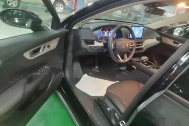 Used Hongqi E-QM5 2024 500km Range Edition Driver Seat