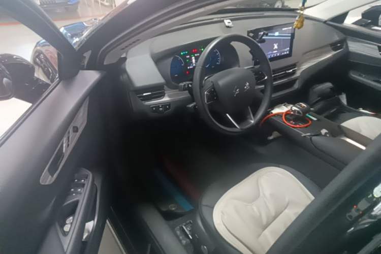 Used Hongqi E-QM5 2024 610 km PLUS Driver Seat