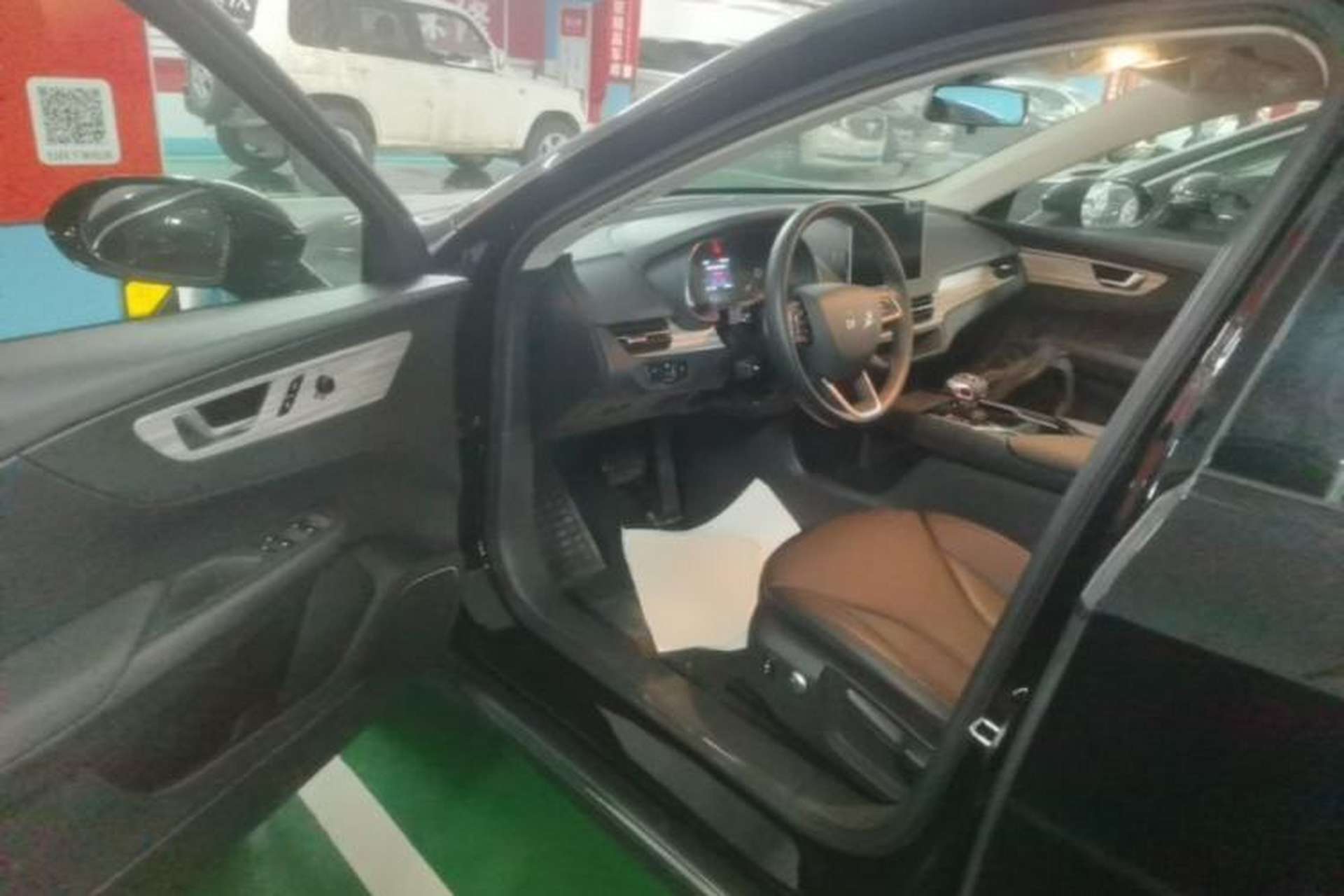 Used Hongqi E-QM5 2024 500km Range Edition Driver Seat