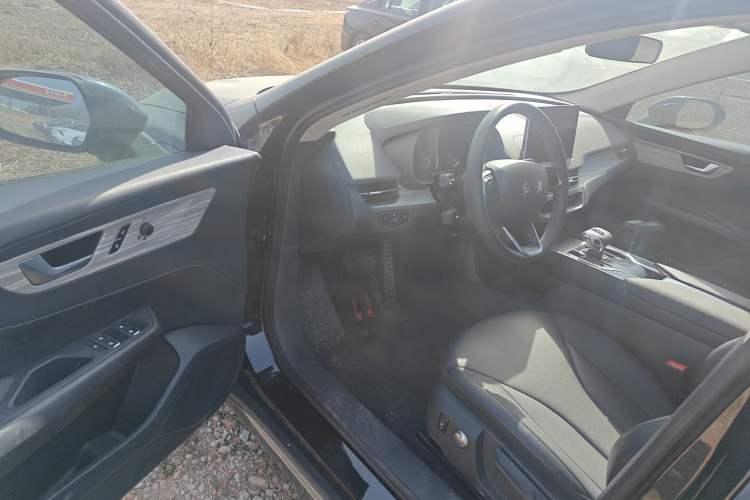 Used Hongqi E-QM5 2024 500km Range Edition Driver Seat