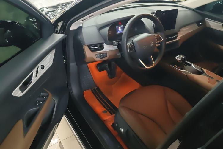Used Hongqi E-QM5 2024 610 km PLUS Driver Seat