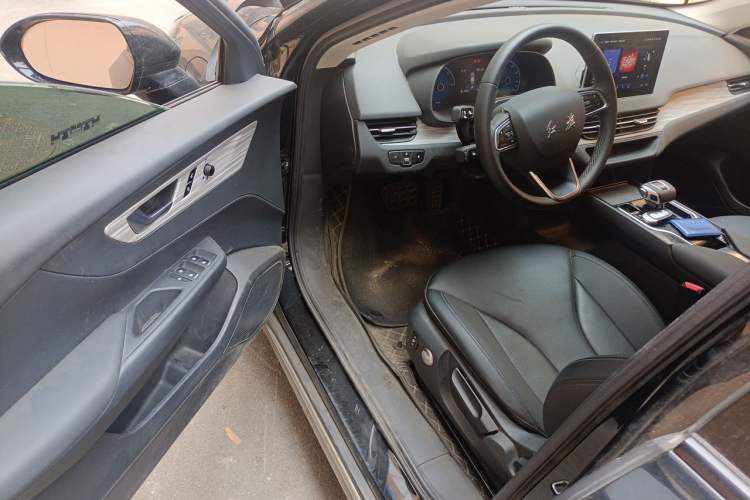 Used Hongqi E-QM5 2024 610 km PLUS Driver Seat