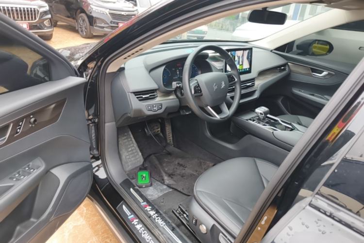 Used Hongqi E-QM5 2024 450km Range Commuter Version Driver Seat