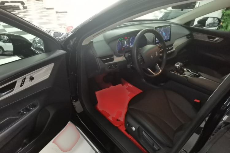 Used Hongqi E-QM5 2024 610 km PLUS Driver Seat
