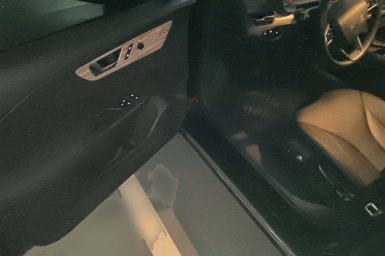 Used Hongqi E-QM5 2024 500km Range Edition Driver Seat
