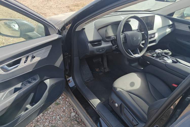 Used Hongqi E-QM5 2024 500km Range Edition Driver Seat