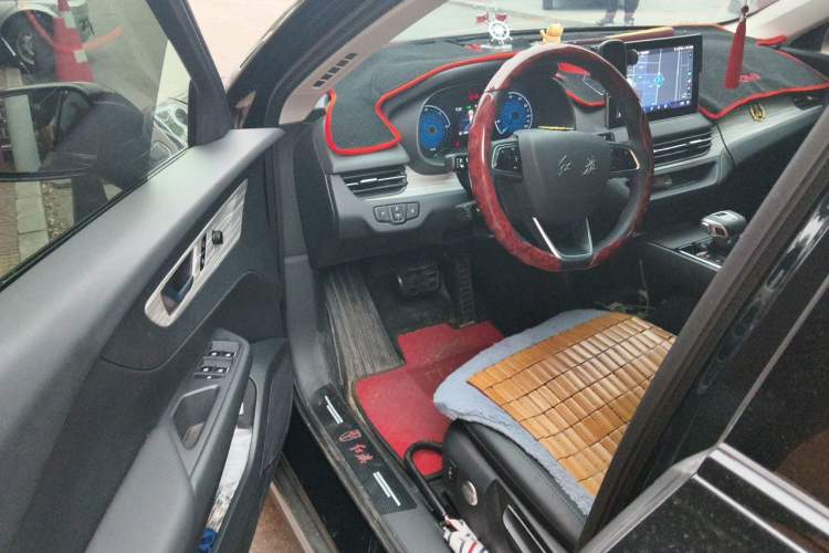 Used Hongqi E-QM5 2024 610 km PLUS Driver Seat