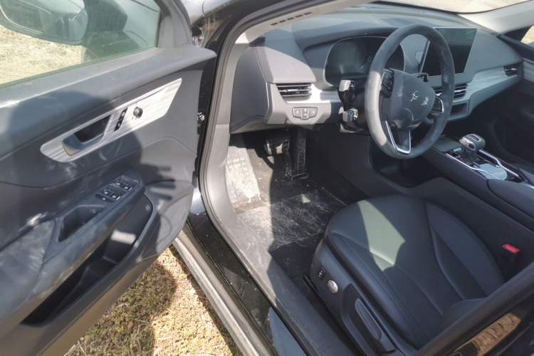 Used Hongqi E-QM5 2024 500km Range Edition Driver Seat