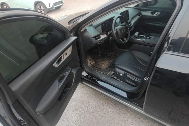 Used Hongqi E-QM5 2024 560km PLUS Driver Seat