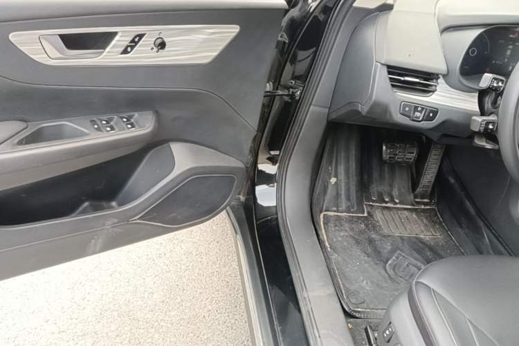Used Hongqi E-QM5 2024 610 km PLUS Driver Seat