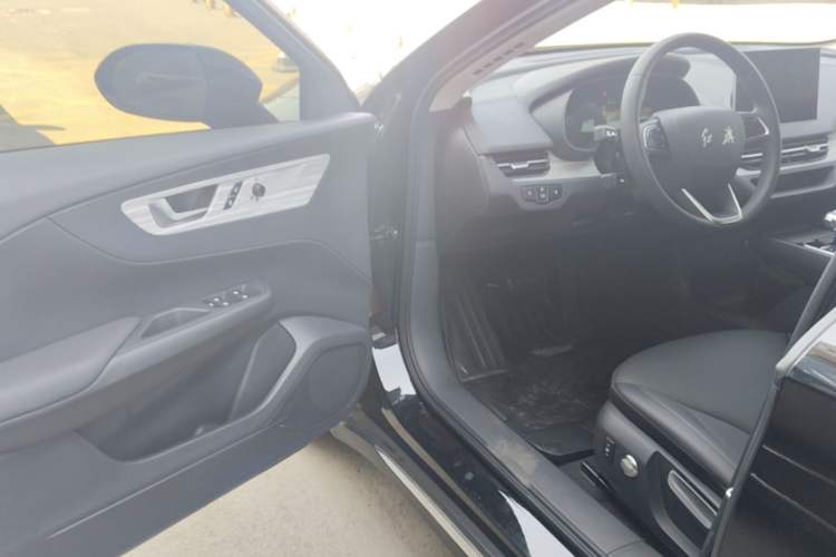 Used Hongqi E-QM5 2024 560km PLUS Driver Seat