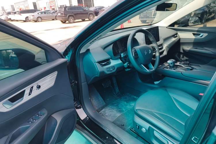 Used Hongqi E-QM5 2024 560km PLUS Driver Seat