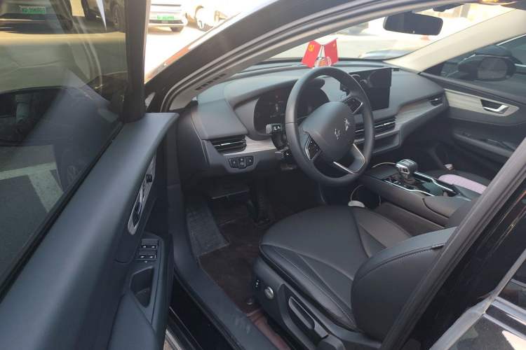 Used Hongqi E-QM5 2024 500km Range Edition Driver Seat