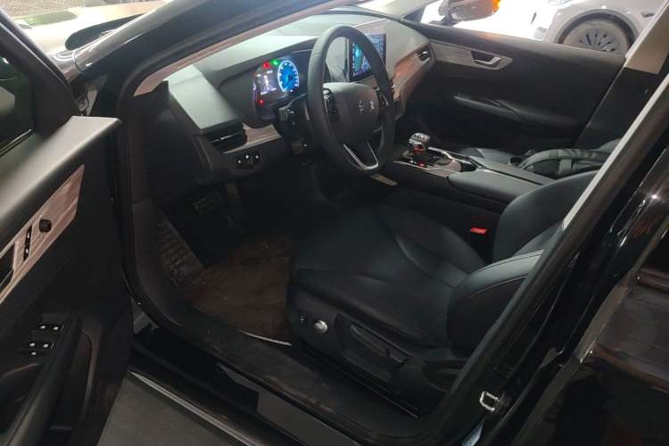 Used Hongqi E-QM5 2024 560km PLUS Driver Seat