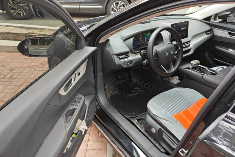 Used Hongqi E-QM5 2024 560km PLUS Driver Seat