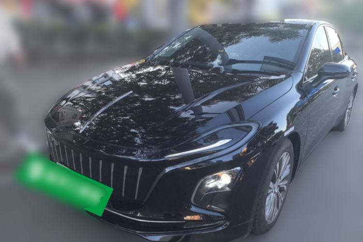 Hongqi E-QM5 2024 610 km PLUS