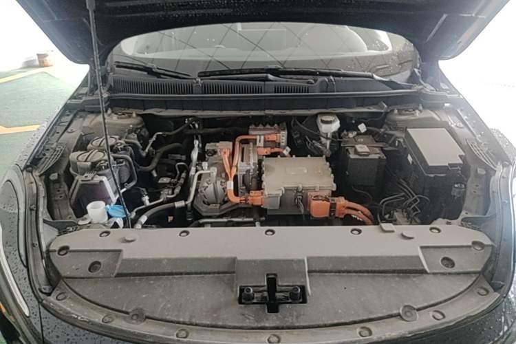 Used Hongqi E-QM5 2024 450km Range Commuter Version Engine Bay