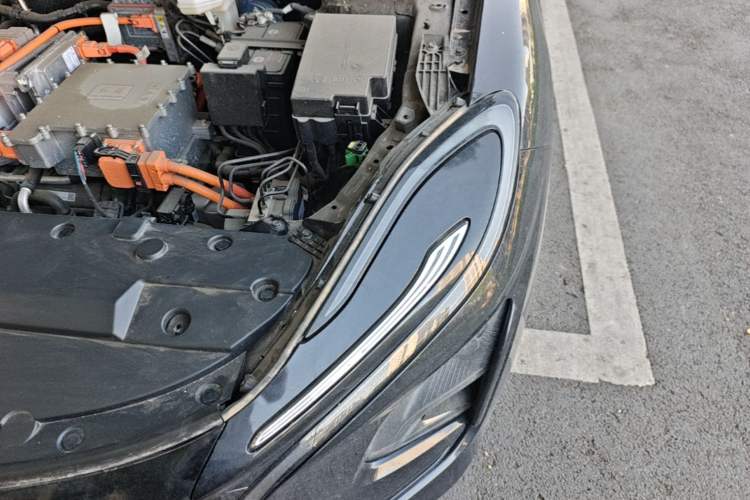 Used Hongqi E-QM5 2024 450km Range Commuter Version Engine Bay Left