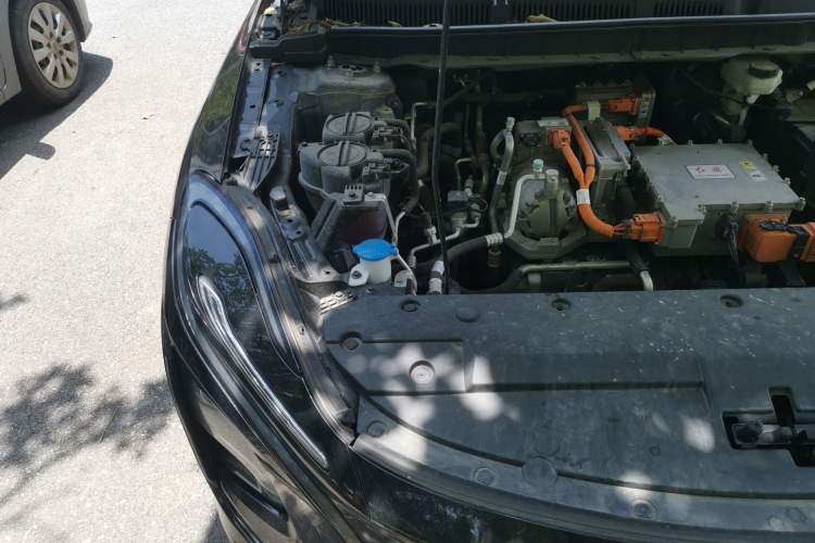 Used Hongqi E-QM5 2024 450km Range Commuter Version Engine Bay Right