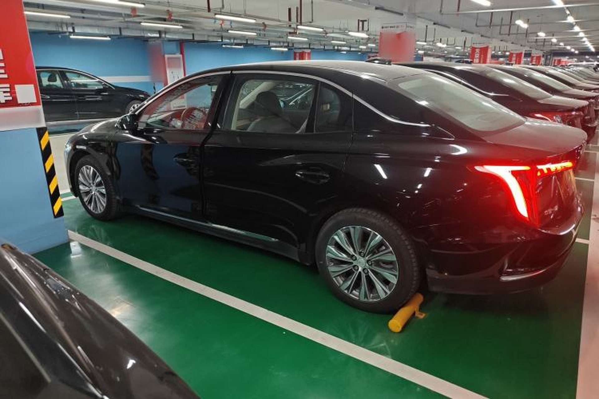 Used Hongqi E-QM5 2024 500km Range Edition Exterior 3
