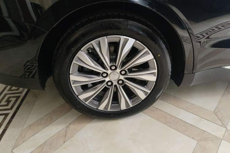 Used Hongqi E-QM5 2024 450km Range Commuter Version Exterior 3