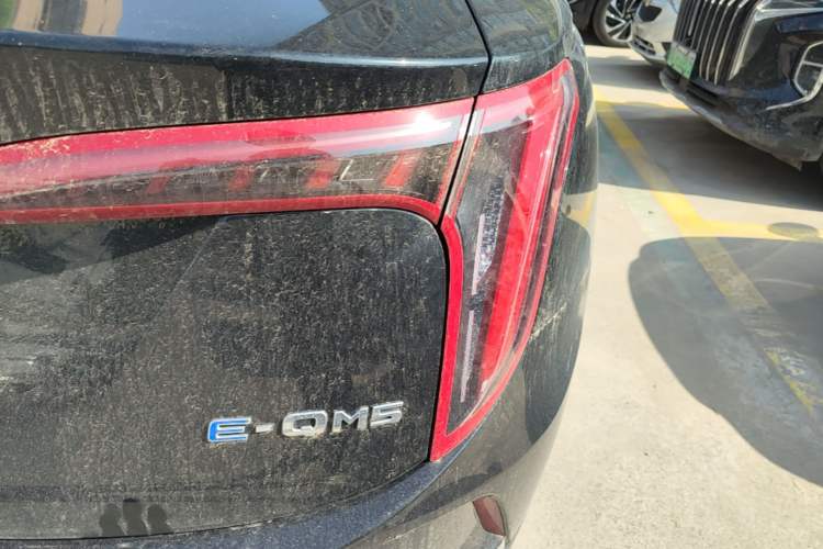 Used Hongqi E-QM5 2024 450km Range Commuter Version Exterior 3