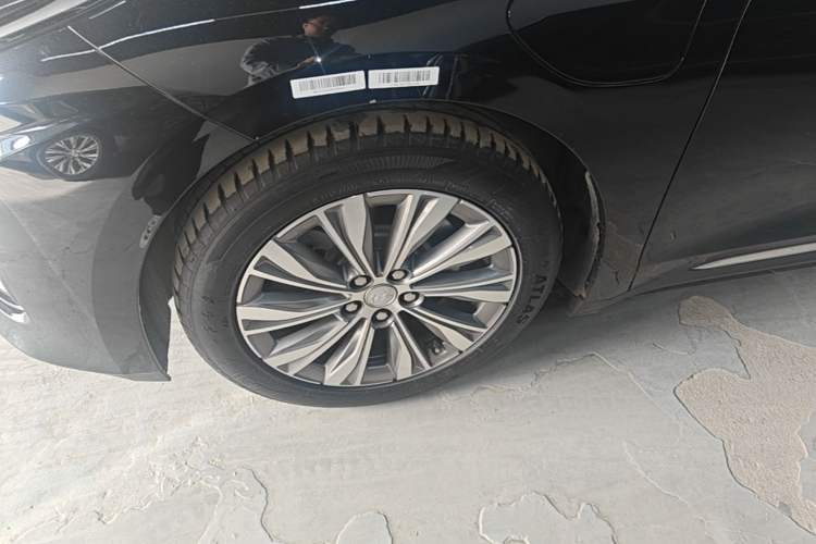Used Hongqi E-QM5 2024 610 km PLUS Exterior 4