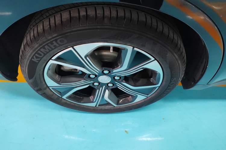 Used Hongqi E-QM5 2024 450km Range Commuter Version Exterior 5