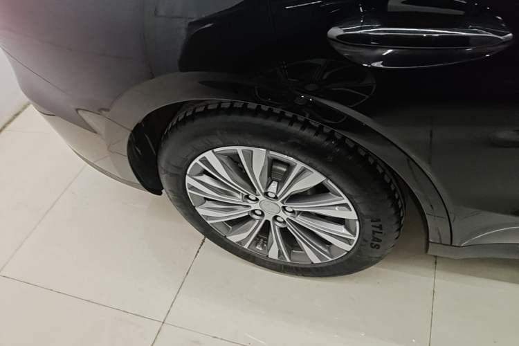 Used Hongqi E-QM5 2024 450km Range Commuter Version Exterior 5