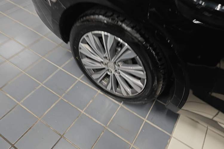 Used Hongqi E-QM5 2024 500km Range Edition Exterior 5