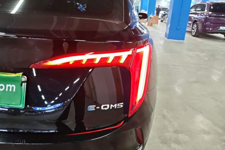 Used Hongqi E-QM5 2024 500km Range Edition Exterior 6