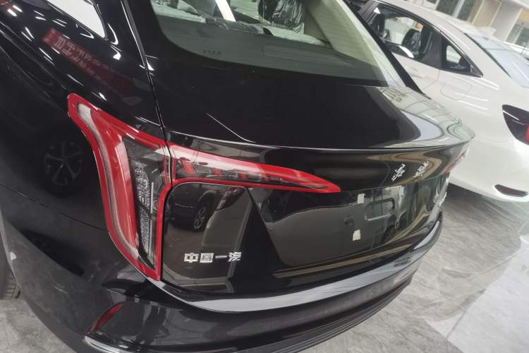 Used Hongqi E-QM5 2024 500km Range Edition Exterior 7