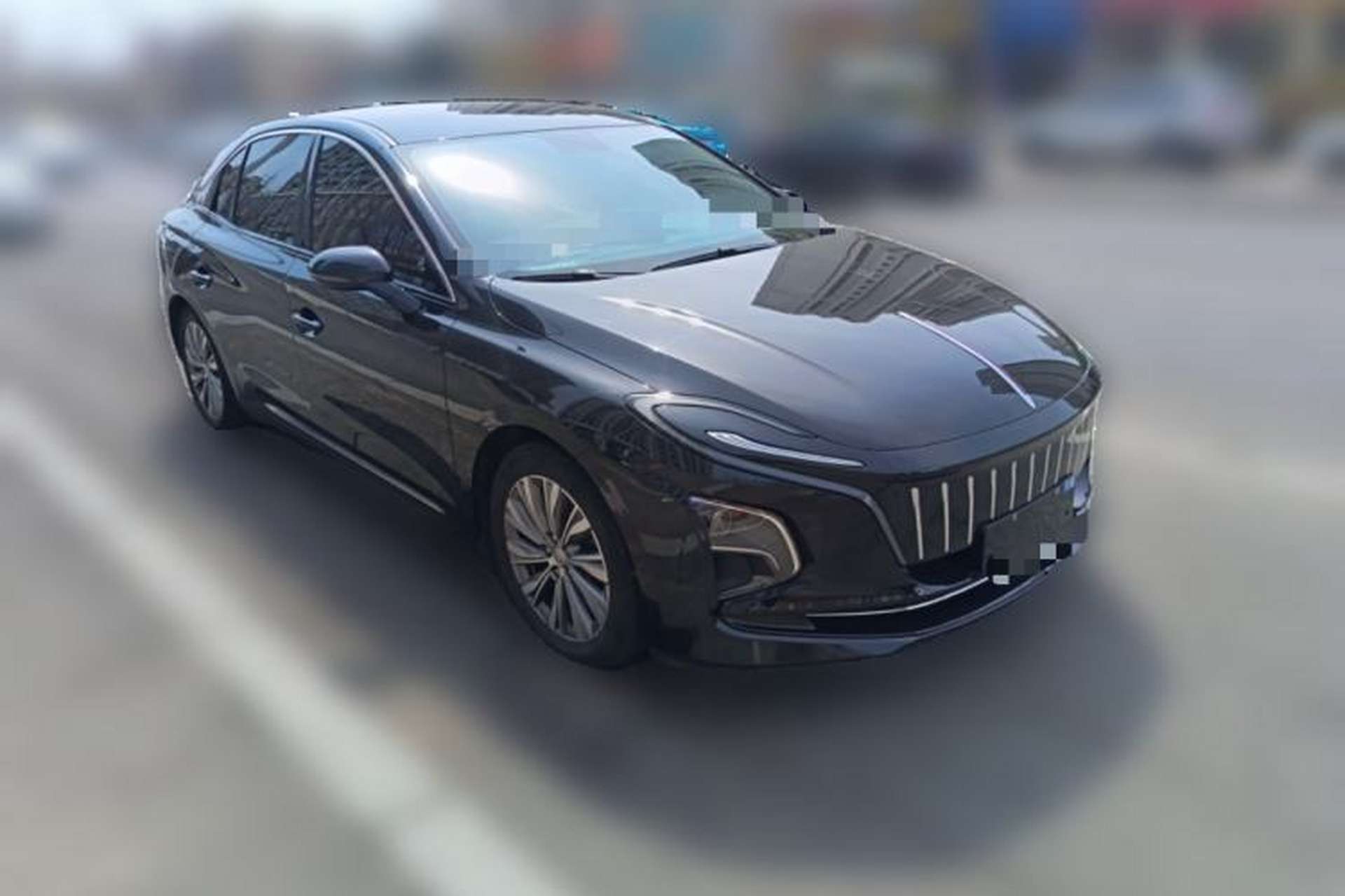 Used Hongqi E-QM5 2024 610 km PLUS Front Right 45 Deg
