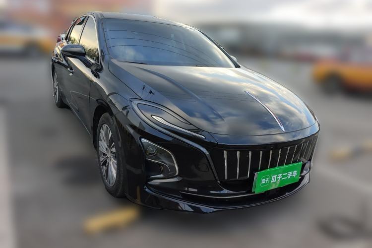 Used Hongqi E-QM5 2024 610 km PLUS Front Right 45 Deg
