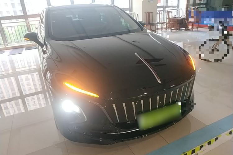 Used Hongqi E-QM5 2024 610 km PLUS Front Right 45 Deg