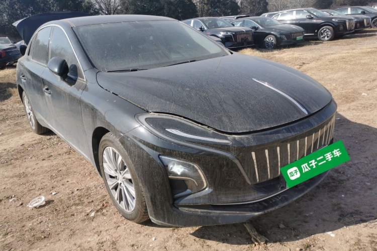 Used Hongqi E-QM5 2024 500km Range Edition Front Right 45 Deg