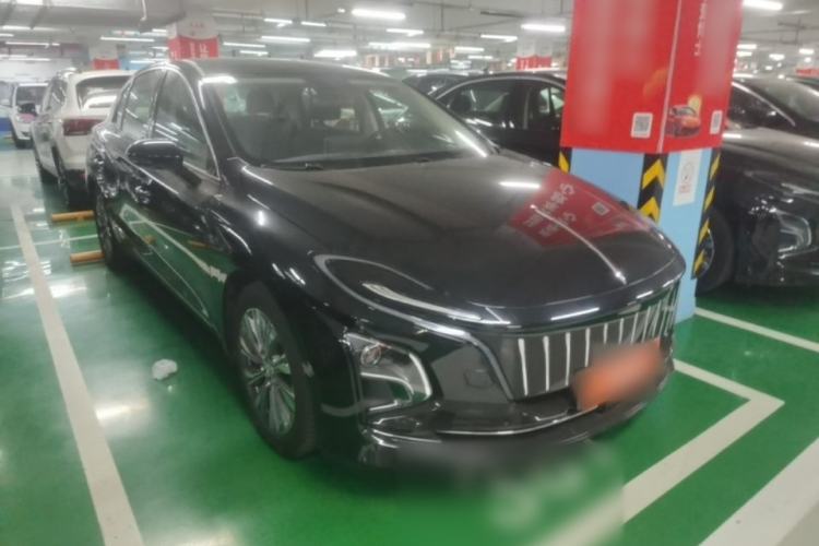 Used Hongqi E-QM5 2024 500km Range Edition Front Right 45 Deg