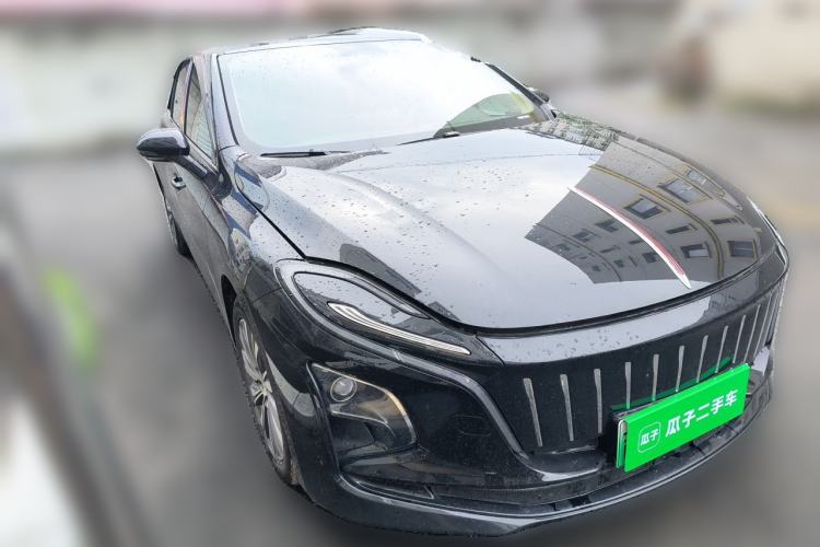 Used Hongqi E-QM5 2024 610 km PLUS Front Right 45 Deg