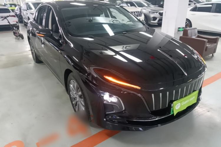 Used Hongqi E-QM5 2024 560km PLUS Front Right 45 Deg