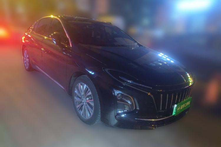 Used Hongqi E-QM5 2024 610 km PLUS Front Right 45 Deg